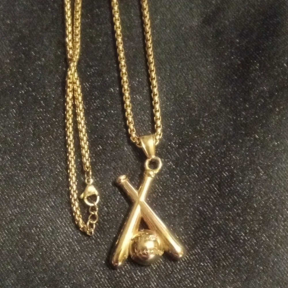 N/A elegant gold